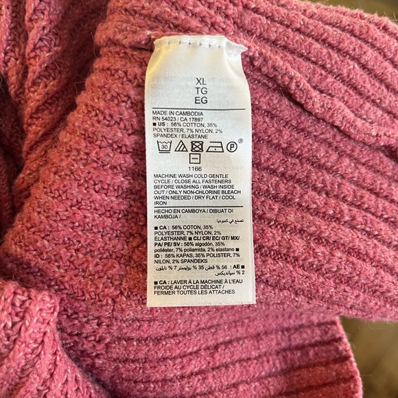 Old Navy Women's Cozy Pink Cardigan Sweater | XL - Picture 5 of 5